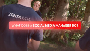 What does a social media manager do?